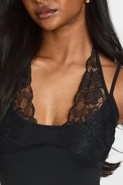 boohoo Body Col Montant À Finitions Dentelle En Slinky Mat<Femme Satin Et Dentelle|Tops