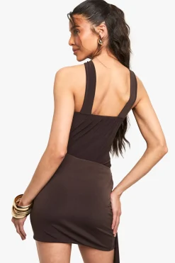 Body Croisé Slinky avec Détails de Finition