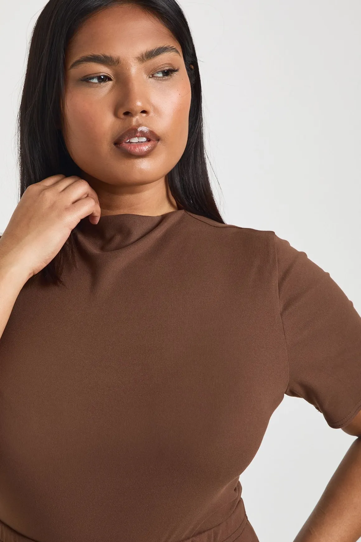 Body Grande Taille À Manches Courtes En Tissu Ultra Doux Avec Encolure Intégrée