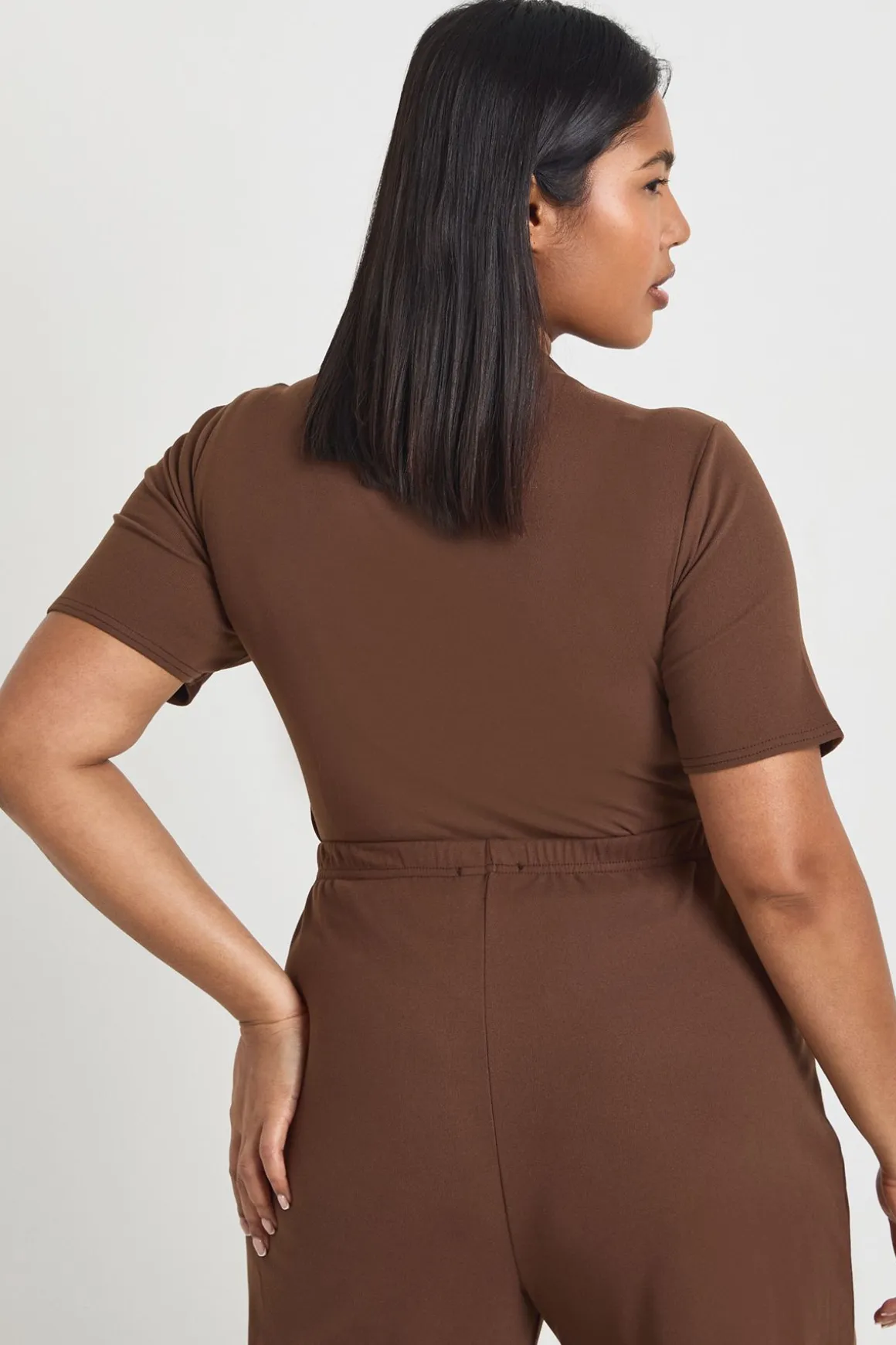 Body Grande Taille À Manches Courtes En Tissu Ultra Doux Avec Encolure Intégrée