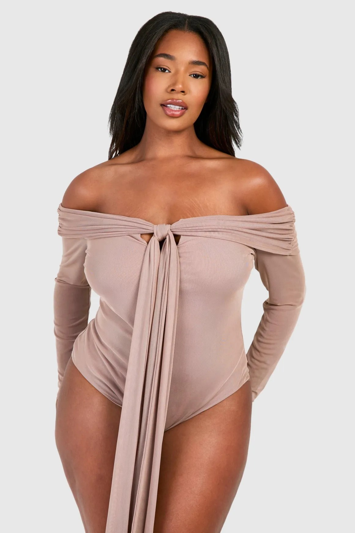 Body grande taille à manches longues et encolure en clé