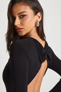 boohoo Body À Manches Longues En Tissu Slinky Avec Nœud Au Dos<Femme Tops