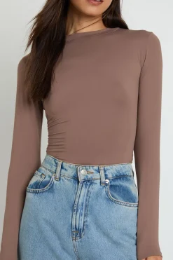 boohoo Body Moulant À Col Rond Et Manches Longues Coupe Tall<Femme Tops