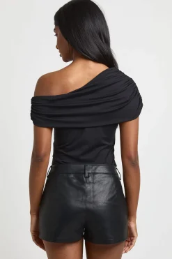 boohoo Body Épaules Dénudées En Slinky Mat<Femme Tops