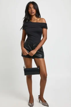 boohoo Body Épaules Dénudées En Slinky Mat<Femme Tops