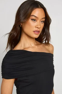 boohoo Body Épaules Dénudées En Tissu Slinky Mat Pour Femme Grande Taille<Femme Tops
