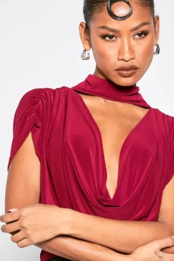 Body à Épaules Froncées avec Détail Foulard en Tissu Slinky Double Épaisseur