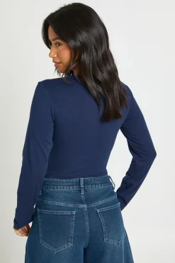boohoo Body Petite À Manches Longues Et Col Rond Basique<Femme Basiques|Tops