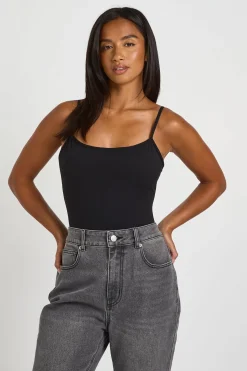 boohoo Body Petite Sans Manches À Bretelles En Tissu Pêche Sculptant Avec Coussinets Amovibles<Femme Tops