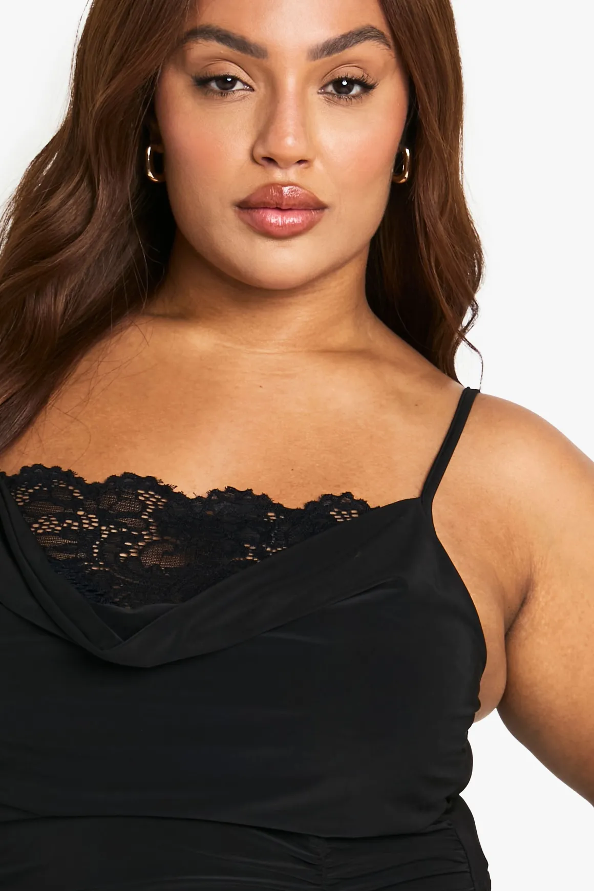 Body plus-size en tissu fluide avec insert en dentelle