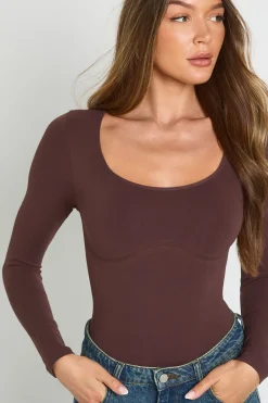 boohoo Body sans couture à encolure échancrée et manches longues<Femme Looks Chocolat|Tops D’Automne