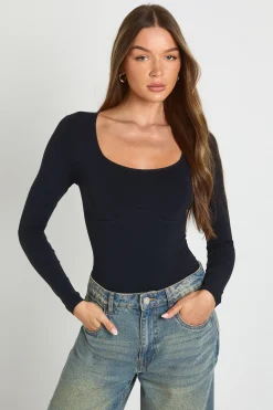 boohoo Body sans couture à manches longues et encolure échancrée<Femme Tops
