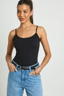 boohoo Body Sculptant Sans Manches À Bretelles Fines Finition Peau De Pêche Coupe Tall Avec Coussinets Amovibles<Femme Tops