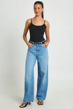 boohoo Body Sculptant Sans Manches À Bretelles Fines Finition Peau De Pêche Coupe Tall Avec Coussinets Amovibles<Femme Tops
