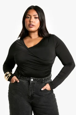 boohoo Body taille plus à double couche avec fronces et encolure en V<Femme Tops