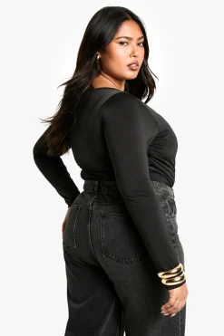 boohoo Body taille plus à double couche avec fronces et encolure en V<Femme Tops