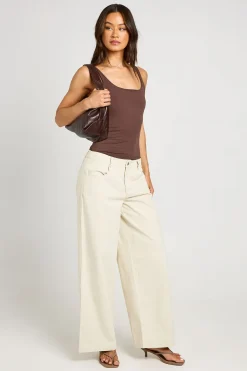 boohoo Body Tall Seconde Peau À Fines Bretelles<Femme Tops