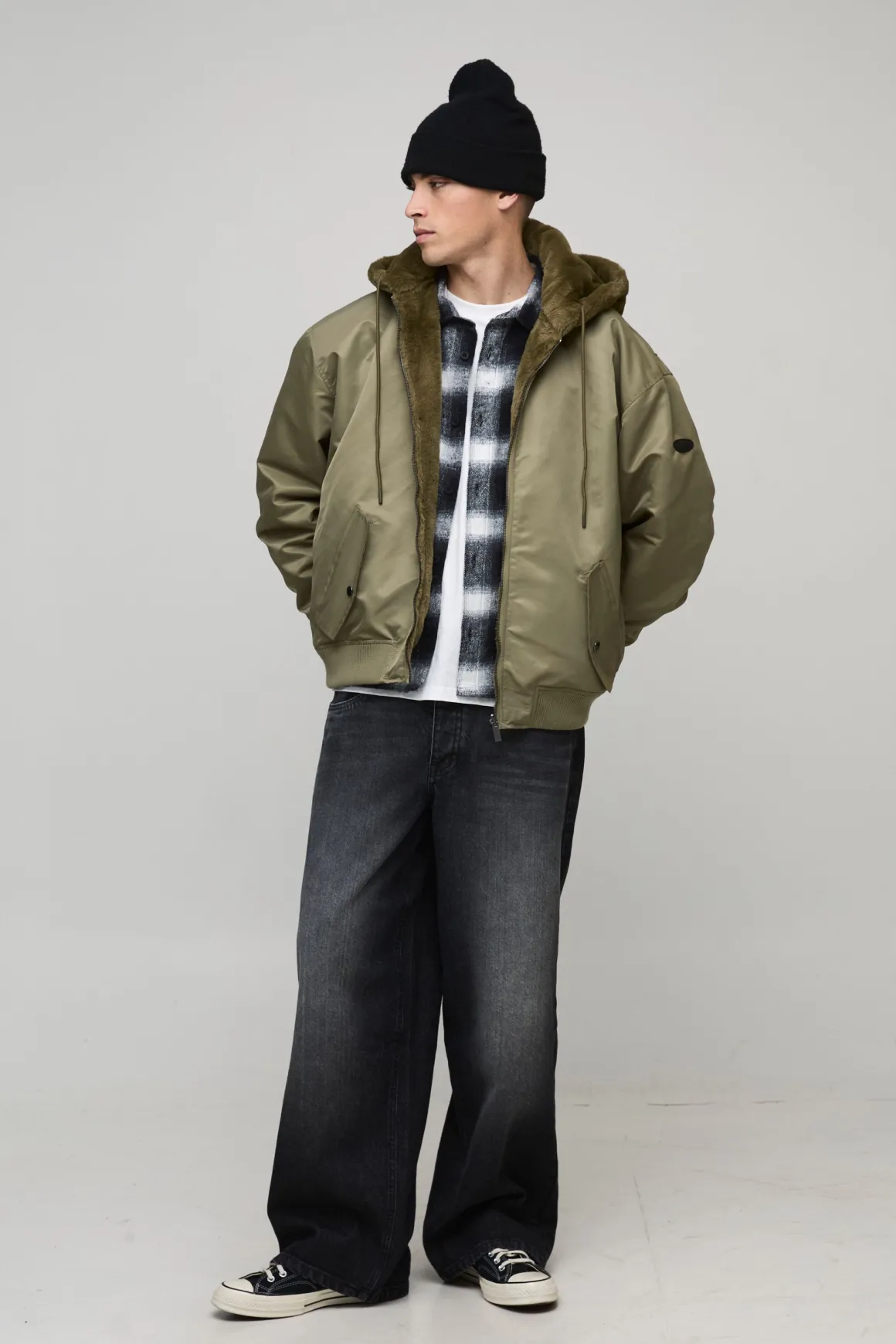 Bomber oversize en nylon avec capuche en synthétique