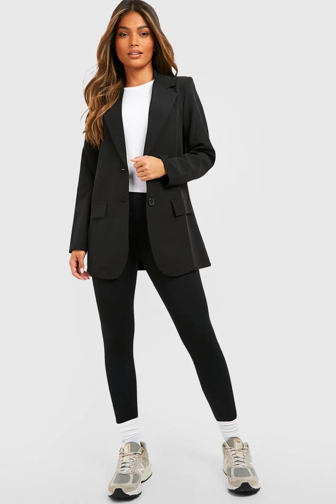 Boohoo Basics Blazer ajusté en tissu tissé à simple boutonnage