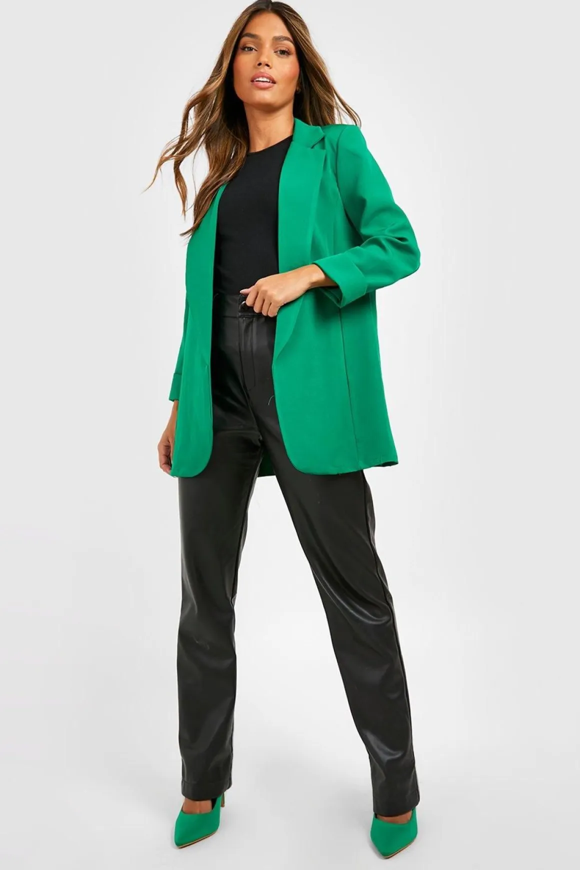 Boohoo Basics Blazer en Tissu Tissé à Manchette Tournante, Coupe Décontractée