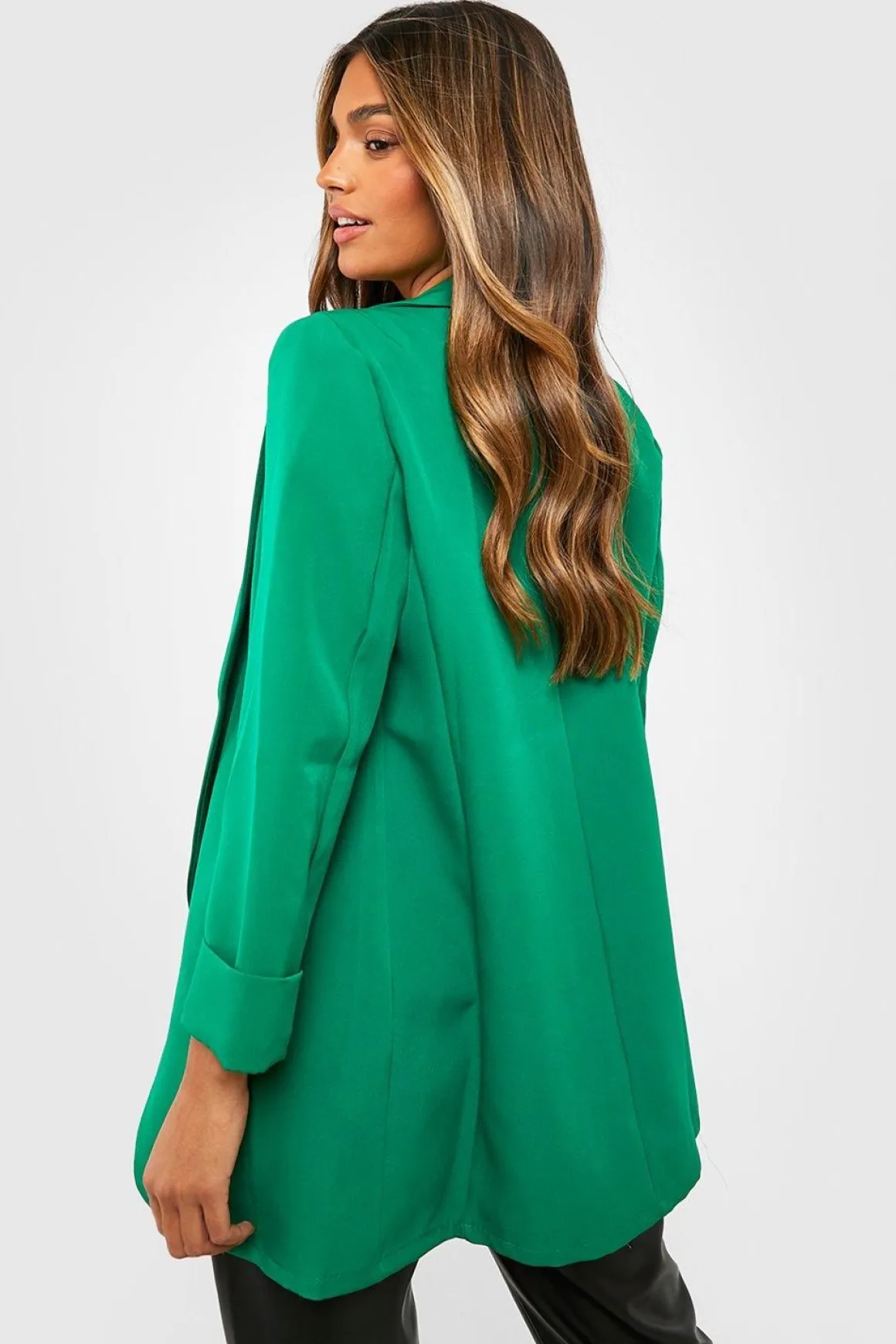 Boohoo Basics Blazer en Tissu Tissé à Manchette Tournante, Coupe Décontractée