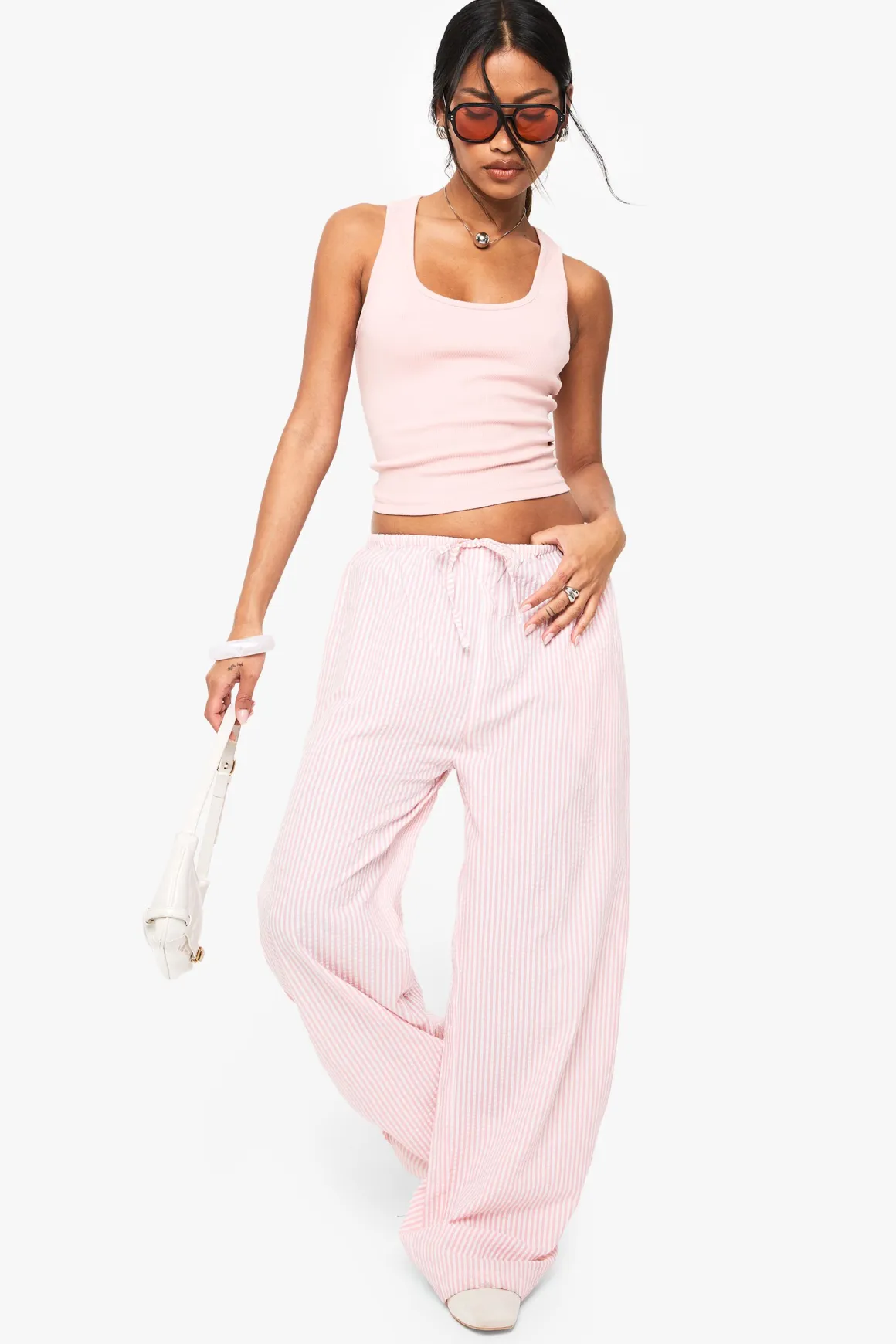 Boohoo Basics Débardeur côtelé à encolure échancrée et dos nageur