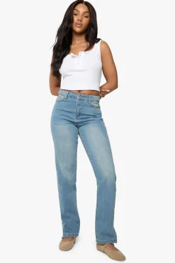 Boohoo Basics Jeans Droits à Ourlet Fendu