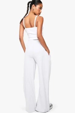 Boohoo Basics Pantalon Droit à Côtes