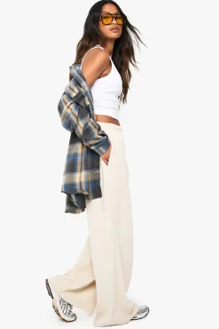 Boohoo Basics Pantalon droit à côtes