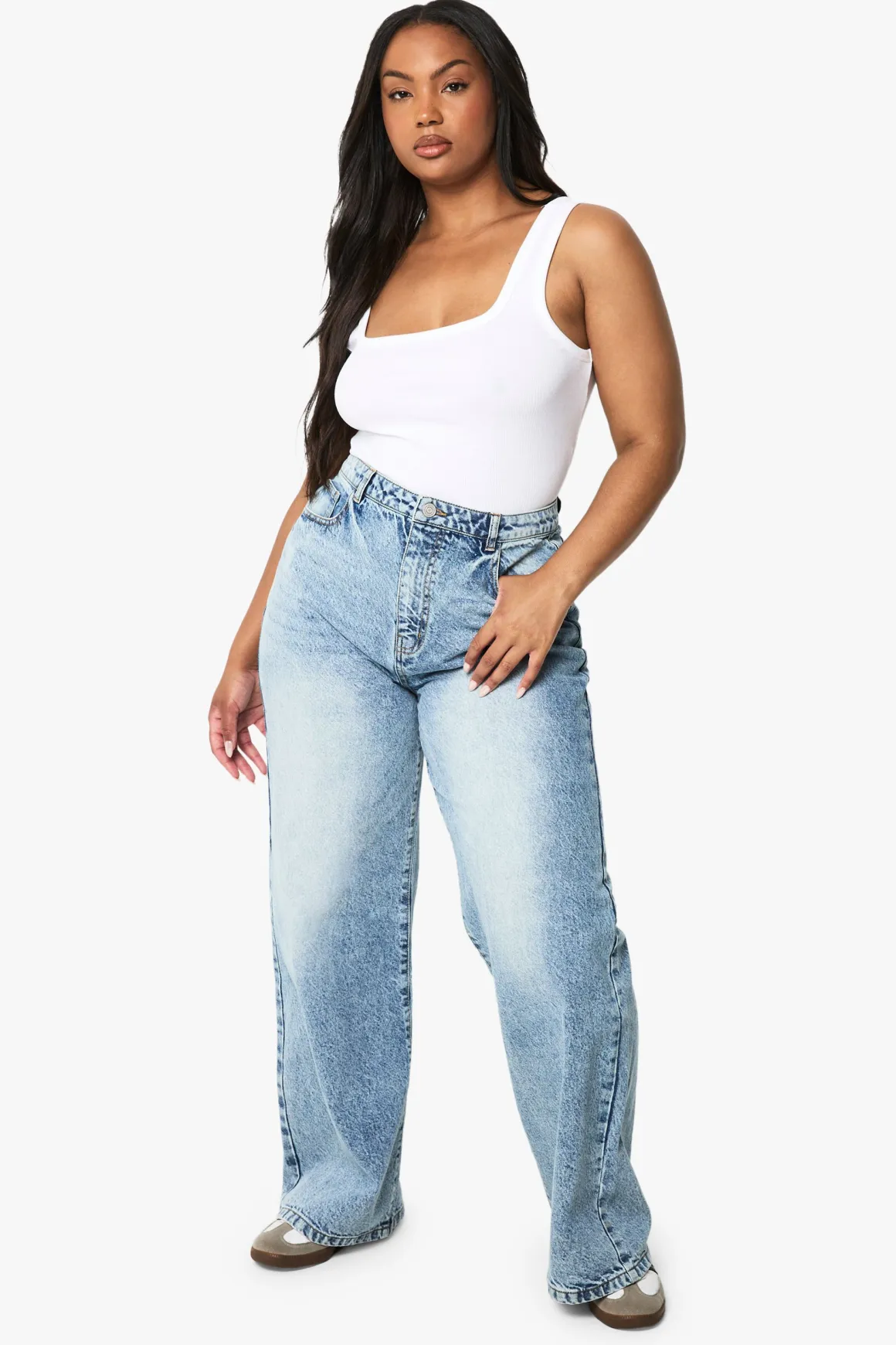 Boohoo Basics Plus Basics Jeans taille haute et jambes larges
