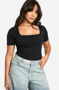 Boohoo Basics Plus Bodysuit en coton à encolure carrée et manches courtes