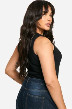 Boohoo Basics Plus Débardeur Côtelé à Larges Bretelles et Longueur Intégrale
