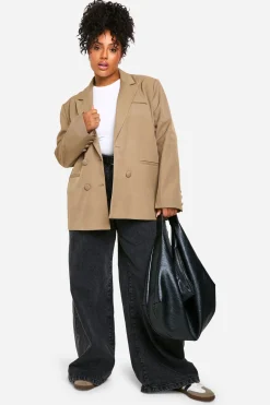 Boohoo Basics Plus Essential Blazer surdimensionné à double boutonnage