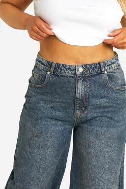 Boohoo Basics Plus Jean Super Taille Haute à Jambe Ultra Large