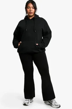 BOOHOO BASICS PLUS PANTALON ÉVASÉ À TAILLE PROFONDE