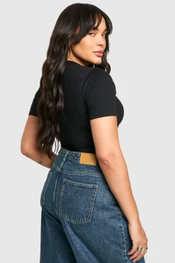 Boohoo Basics Plus T-shirt ajusté en coton à col rond