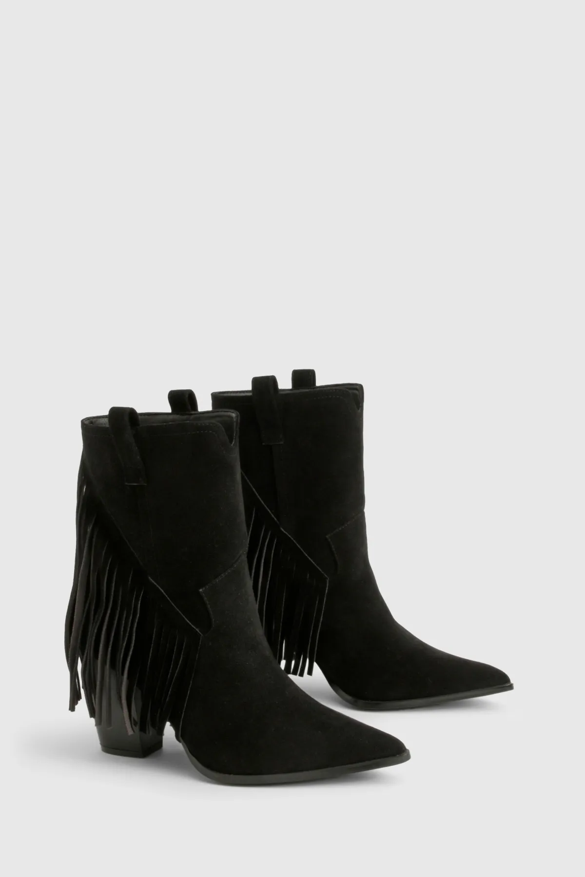 boohoo Botte chevillère western à talon, coupe large, en fausse suède avec détails frangés et pompons< Bottes Mi-Hautes|Bottes