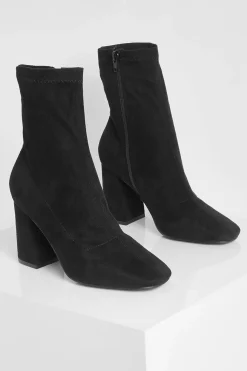 Bottes à chaussettes à large coupe en synthétique-suède, talon bloc, bout carré