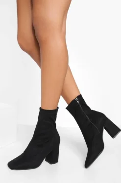 Bottes à chaussettes à large coupe en synthétique-suède, talon bloc, bout carré