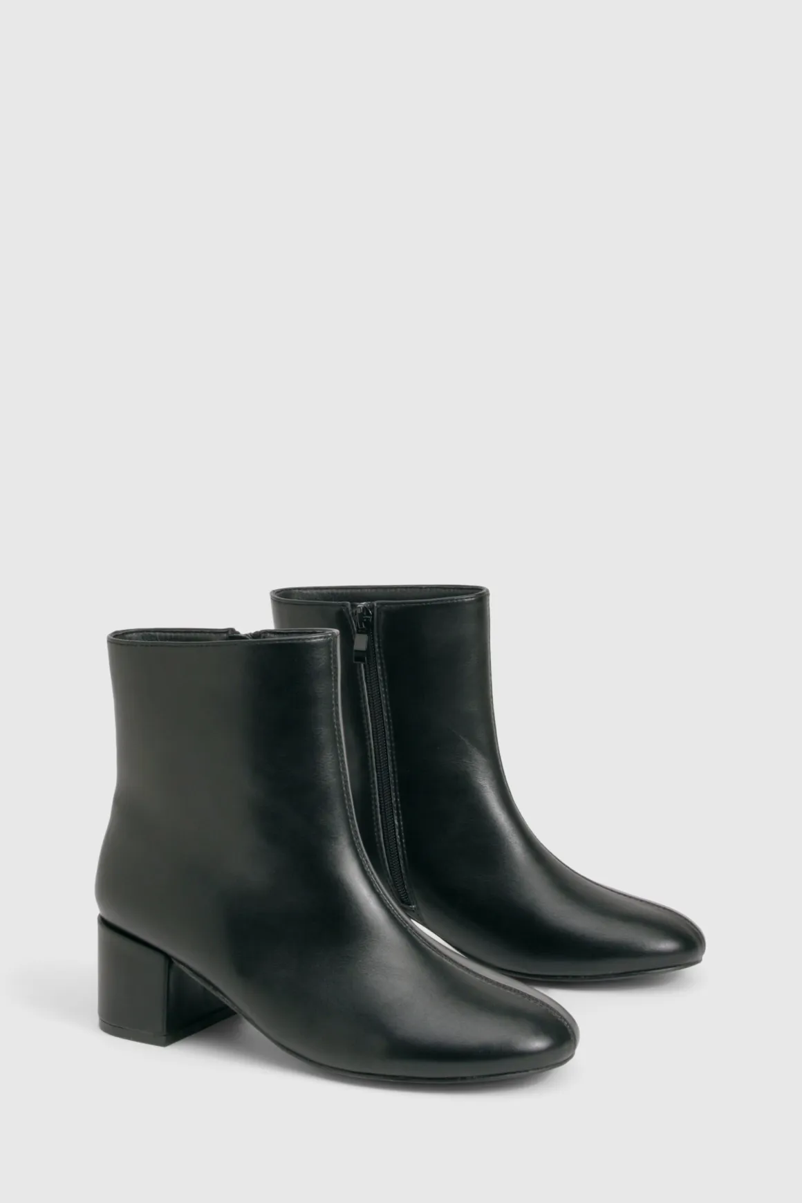 Bottes chevilles à talon bloc à coupe large