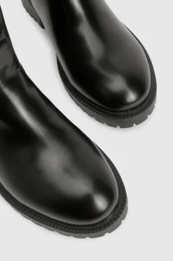 Bottes de biker montantes aux détails métalliques