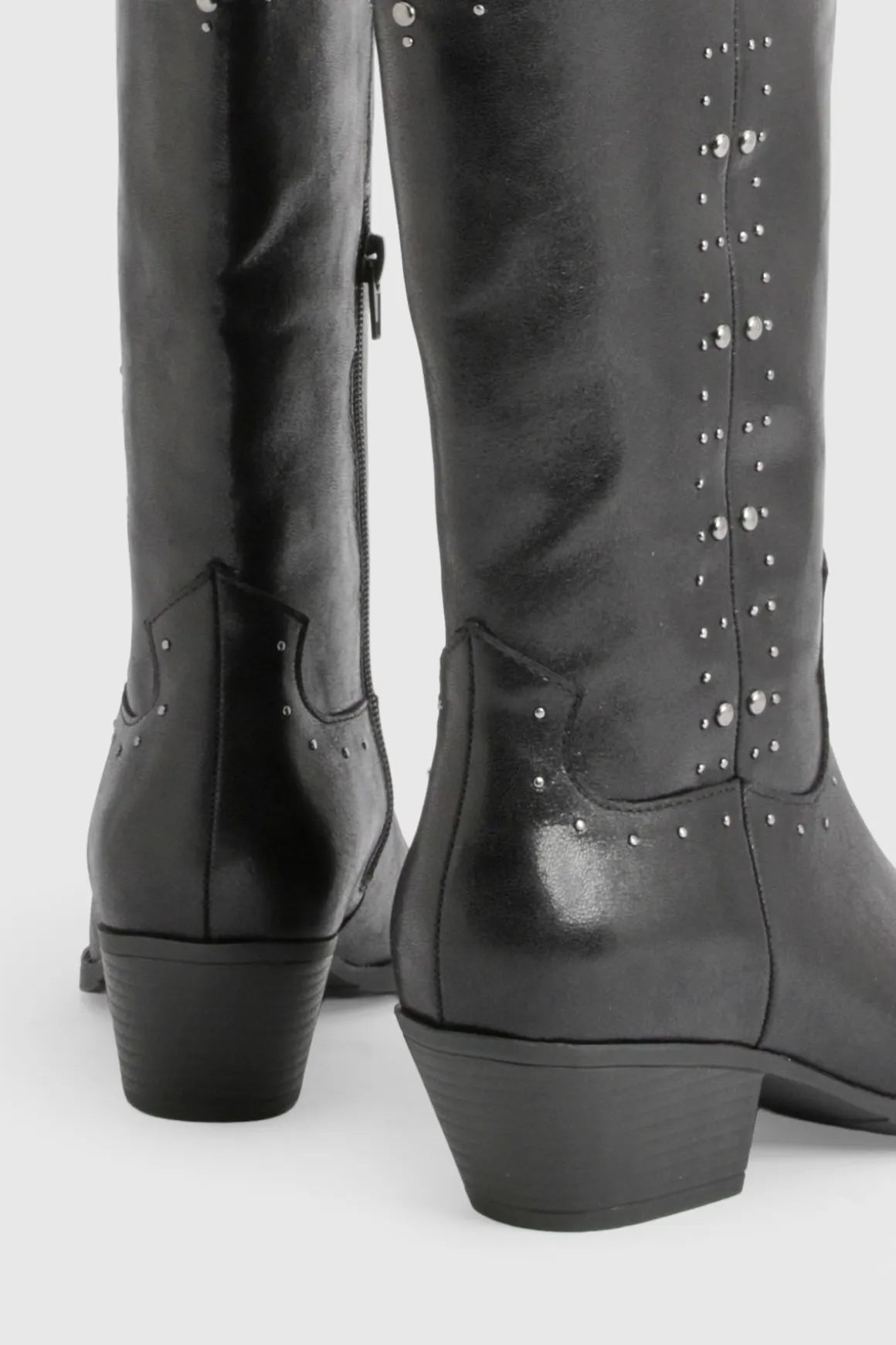 Bottes de cowboy western montantes en faux suède avec détails cloutés