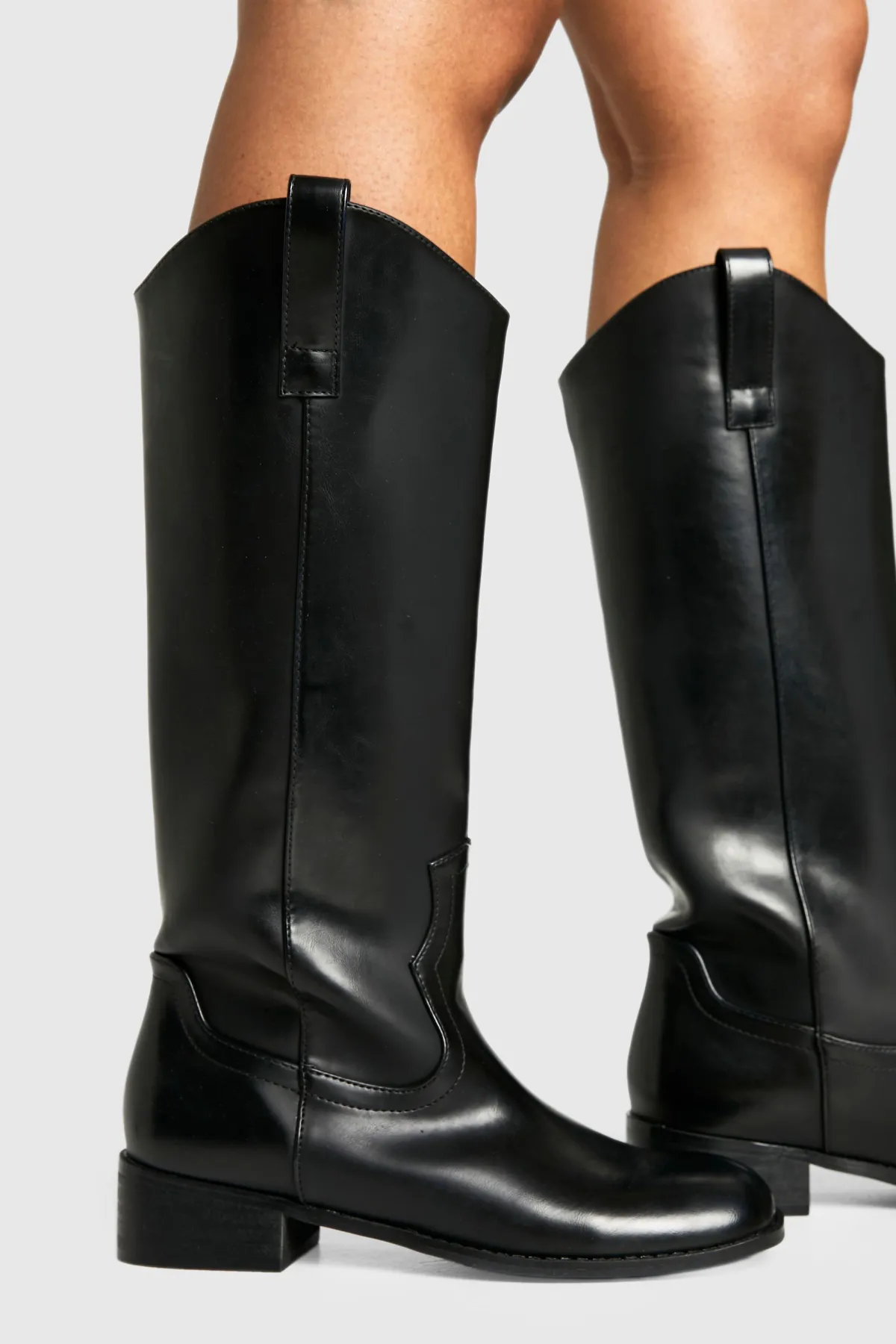 boohoo Bottes de cowboy western épurées à talon bloc effet vieilli< Bottes|Bottes Noires