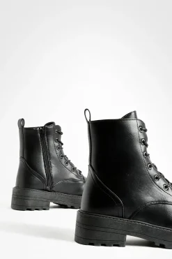 boohoo Bottes de randonnée chunky à lacets< Bottes|Bottes Noires