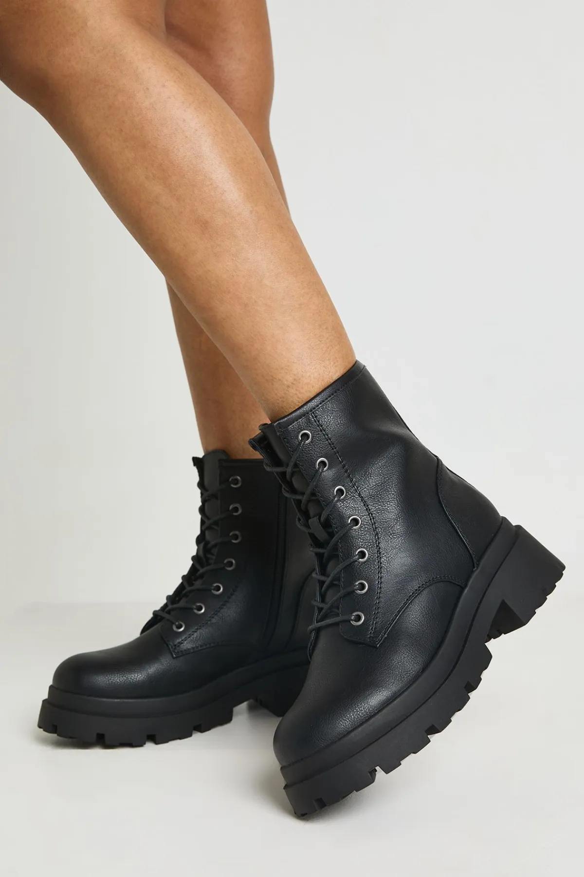boohoo Bottes De Randonnée À Lacets Avec Semelle Crantée< Bottes|Bottes Noires