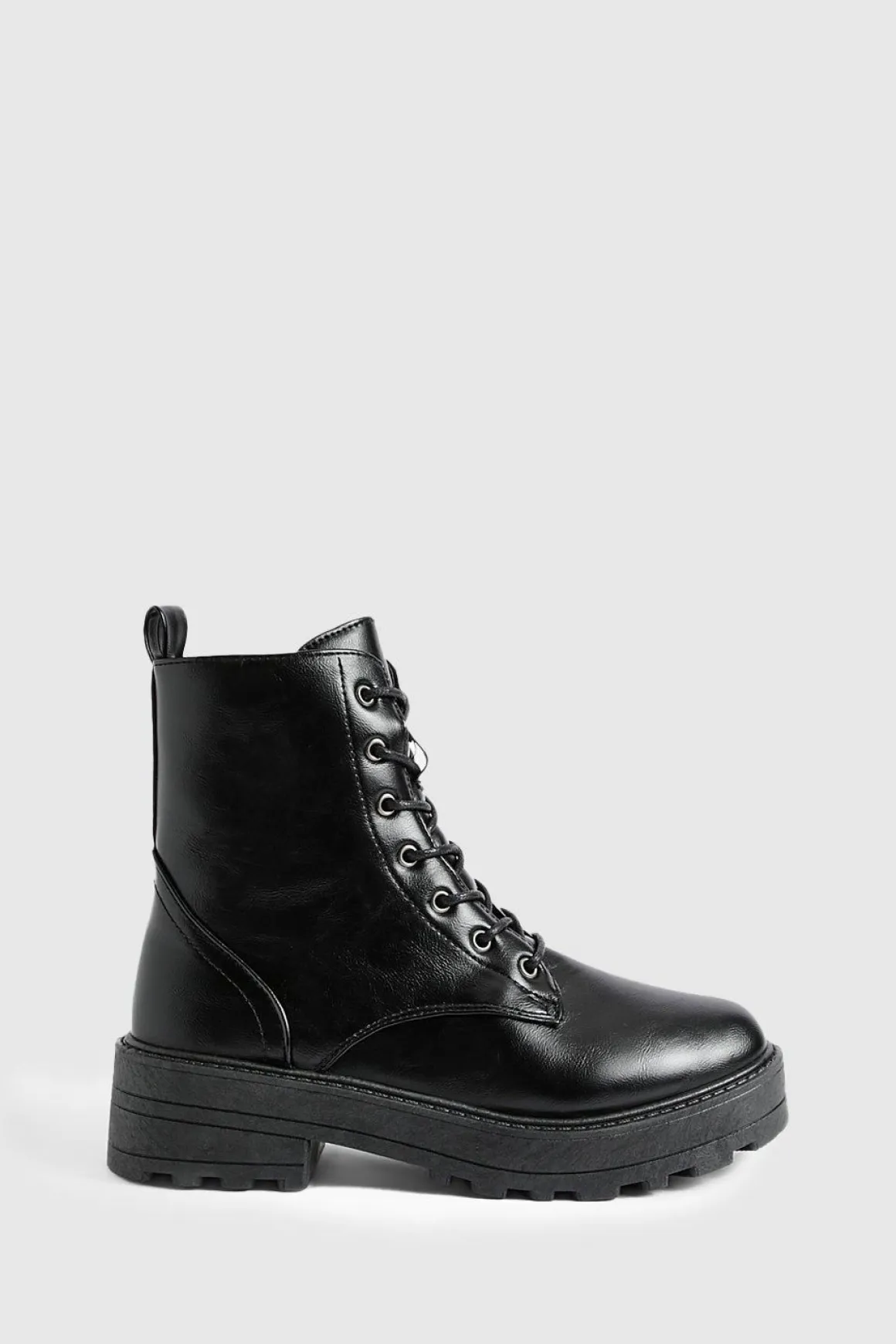 Bottes de randonneur chunky à laçage et coupe large