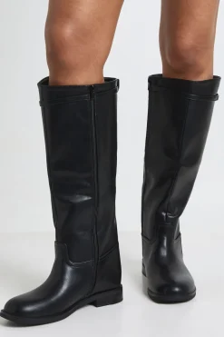 Bottes Hautes À Colonne Avec Détail De Quincaillerie