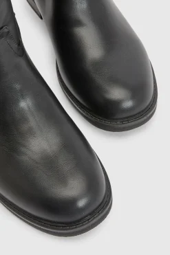 Bottes Hautes À Colonne Avec Détail De Quincaillerie