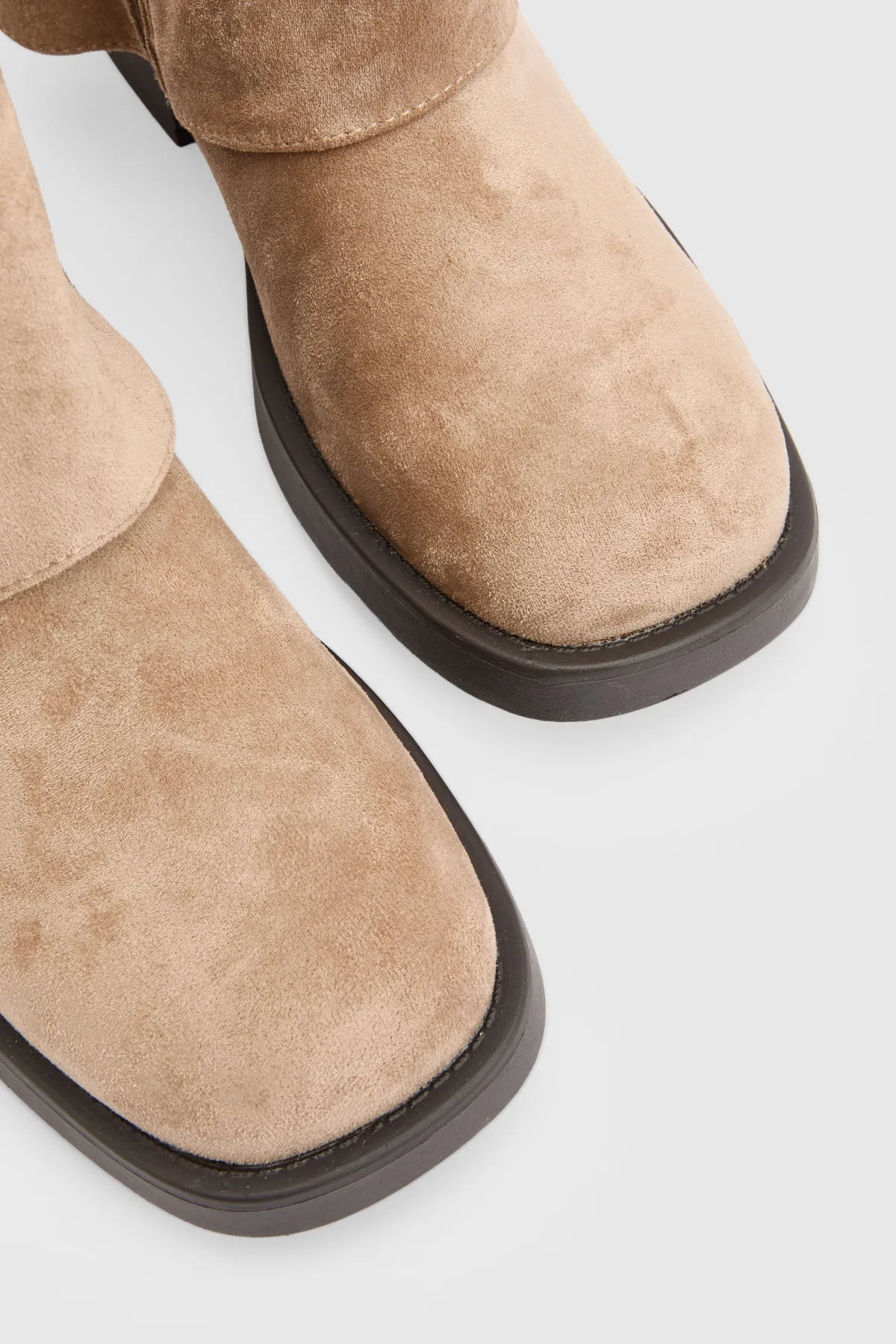 boohoo Bottes Hautes À Coupe Large Avec Détail Boucle Et Revers Au-dessus Du Genou< Bottes|Bottes Hautes