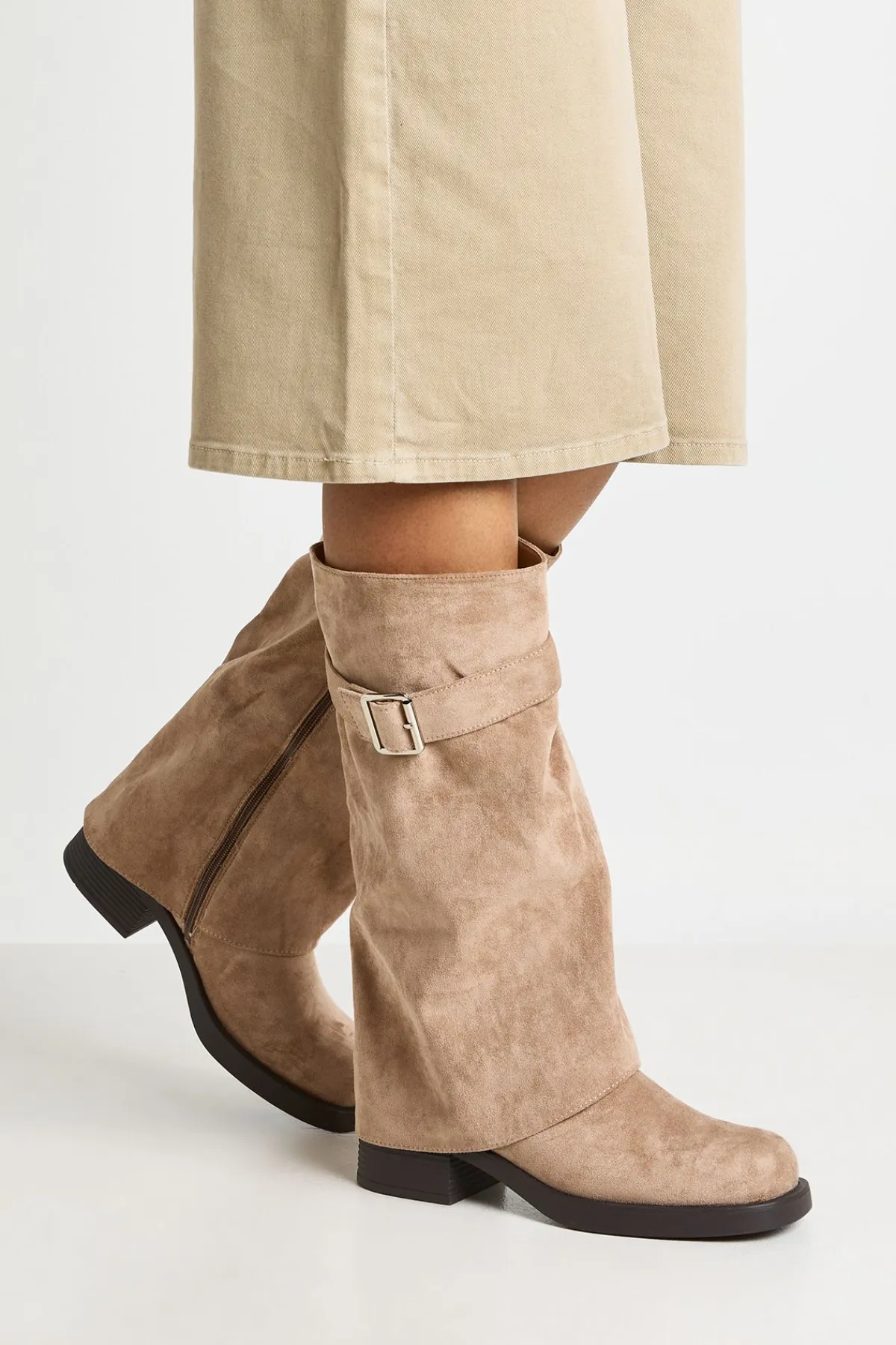 boohoo Bottes Hautes À Coupe Large Avec Détail Boucle Et Revers Au-dessus Du Genou< Bottes|Bottes Hautes